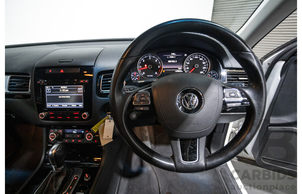 6/2014 Volkswagen Touareg 150 TDI (AWD) 7P MY14 4d Wagon White Turbo Diesel 3.0L
