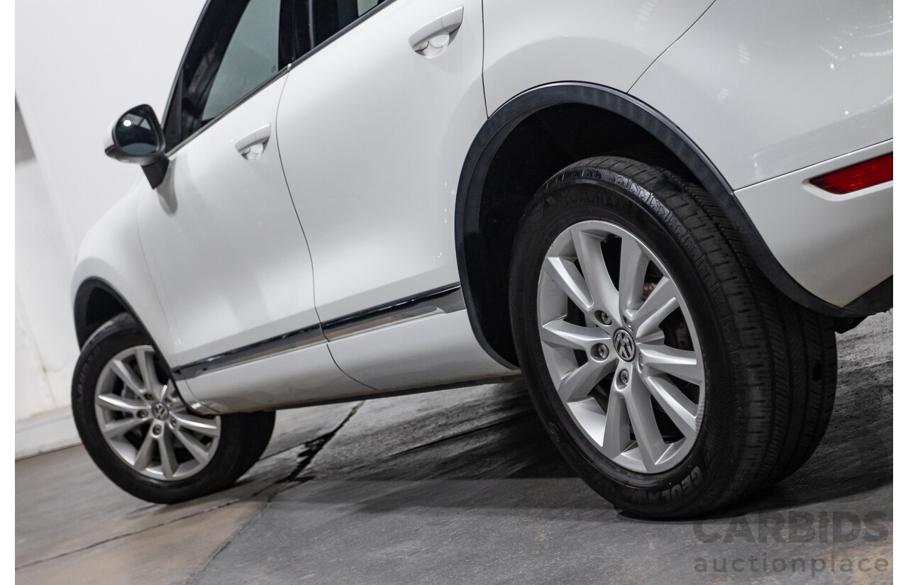 6/2014 Volkswagen Touareg 150 TDI (AWD) 7P MY14 4d Wagon White Turbo Diesel 3.0L