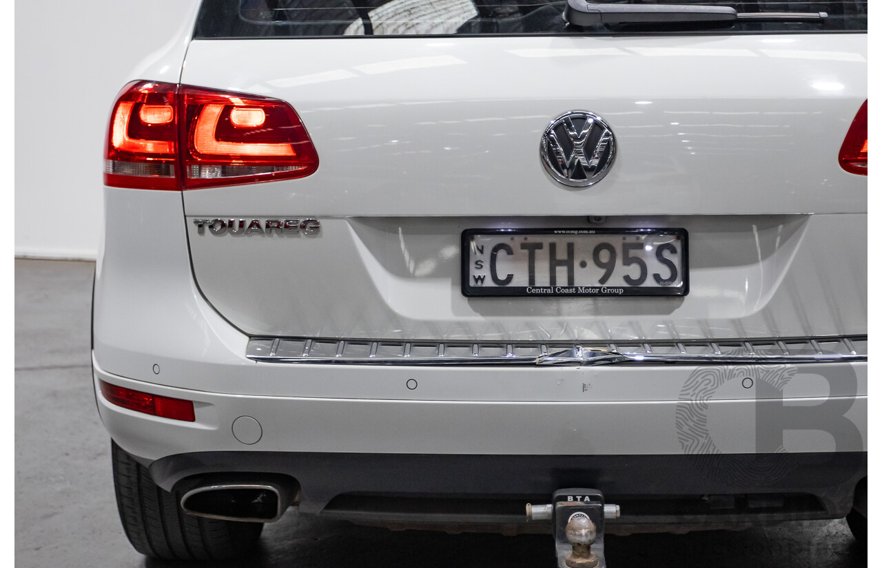 6/2014 Volkswagen Touareg 150 TDI (AWD) 7P MY14 4d Wagon White Turbo Diesel 3.0L