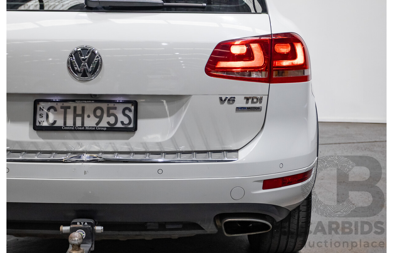 6/2014 Volkswagen Touareg 150 TDI (AWD) 7P MY14 4d Wagon White Turbo Diesel 3.0L