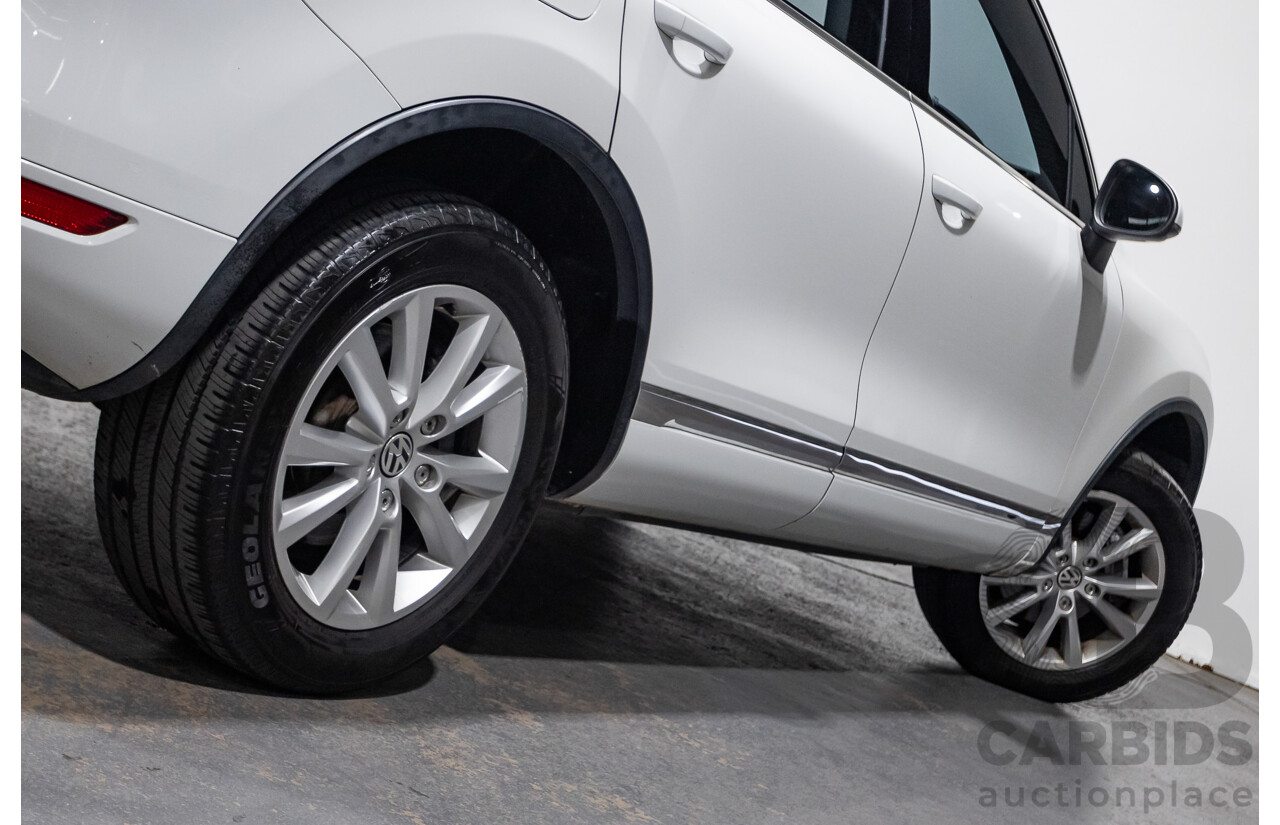 6/2014 Volkswagen Touareg 150 TDI (AWD) 7P MY14 4d Wagon White Turbo Diesel 3.0L