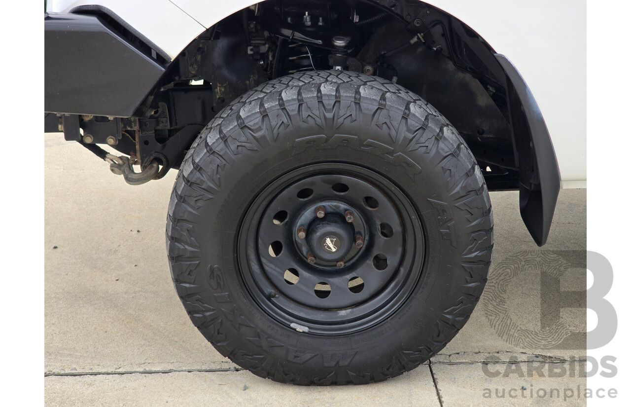 11/2017 Mazda BT-50 XT (4x4) UR0YG1 2d Cab Chassis Cool White Turbo Diesel 3.2L
