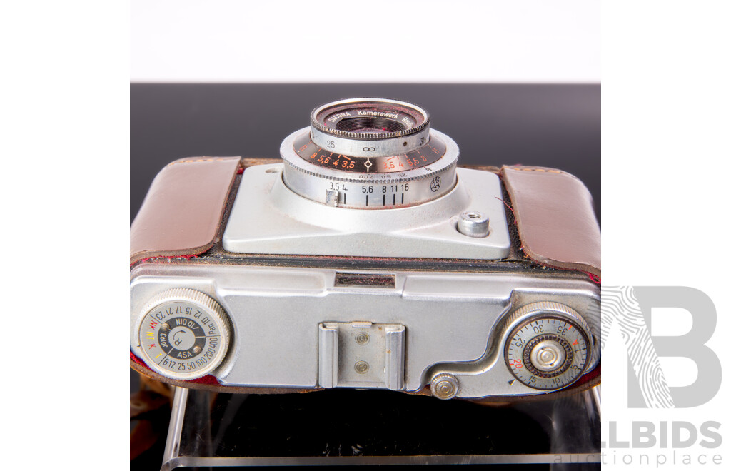 Vintage Hanimex Dignette Camera in Leather Case