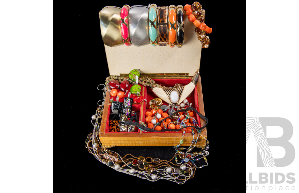 Collection of Costume Jewellery Items in Trinket Box & (7) Colourful Gold/silver Tone Enamel Hinged Bangles