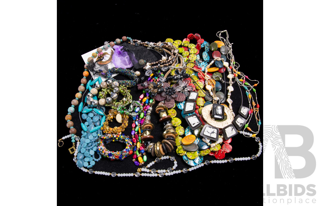 Collection of Beaded Necklace and Earrings Including Art Glass in Various Designs