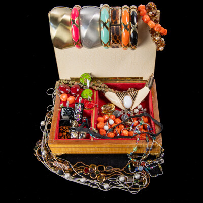 Collection of Costume Jewellery Items in Trinket Box & (7) Colourful Gold/silver Tone Enamel Hinged Bangles