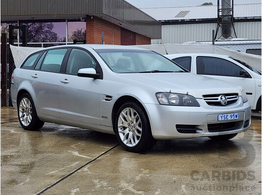 12/2009 Holden Commodore International VE MY09.5 4d Sportwagon Silver 3.6L