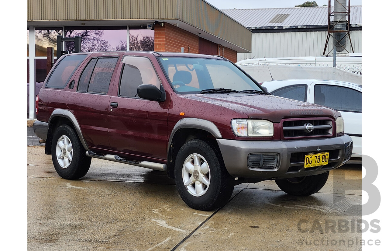 10/2001 Nissan Pathfinder ST (4x4)  4d Wagon Maroon 3.3L