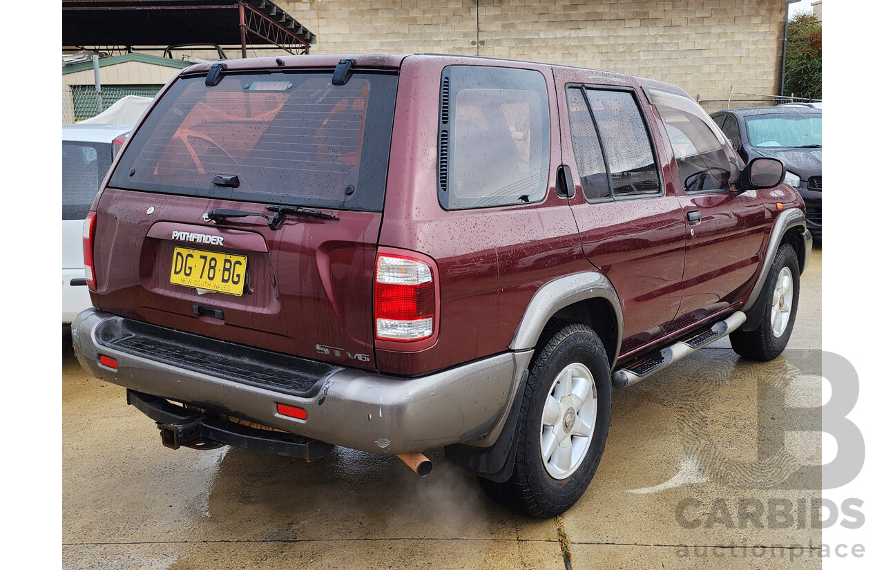 10/2001 Nissan Pathfinder ST (4x4)  4d Wagon Maroon 3.3L