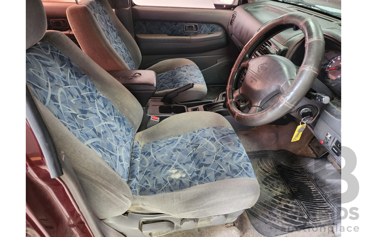 10/2001 Nissan Pathfinder ST (4x4)  4d Wagon Maroon 3.3L