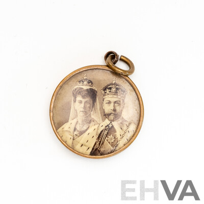1911 Coronation of King George V Dei Cratia Rolled Gold Pendant with Portrait on Reverse Side, 20mm, Rare