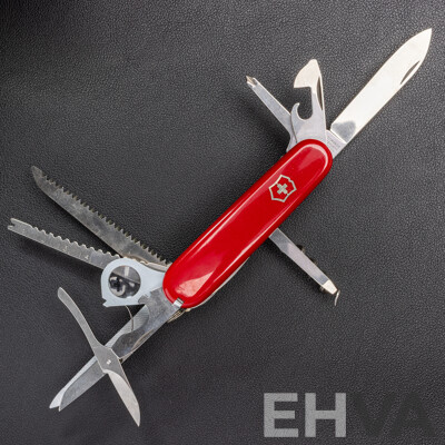Victorinox Explorer Medium Pocket Knife with Magnifying Glass, in Original Presentation Box & Nobilis Silver Tone Gas Lighter
