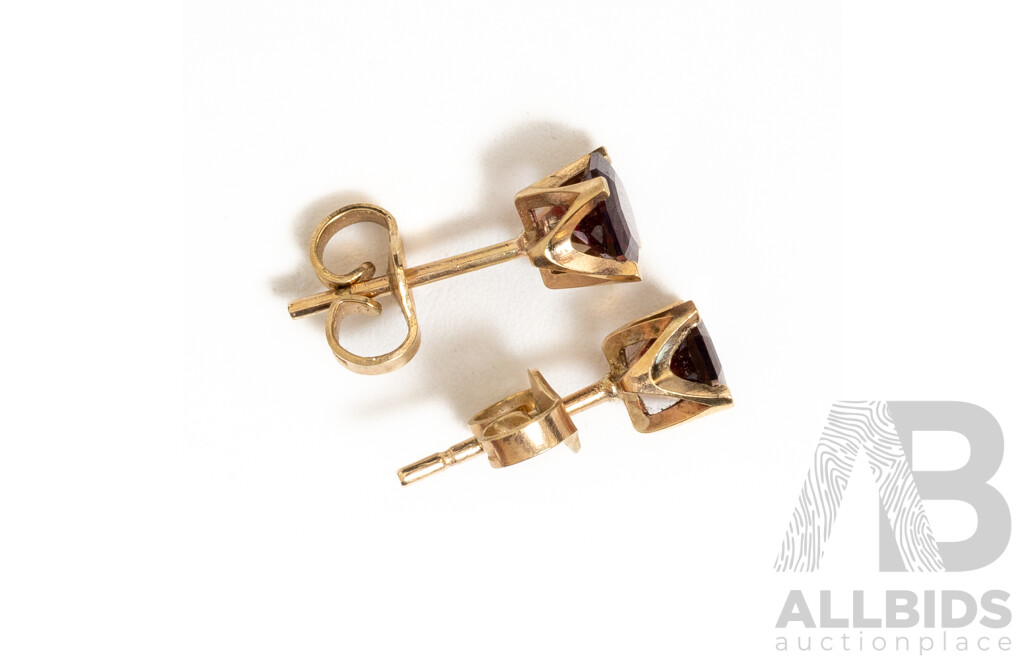 9ct Rhodolite Garnet Rose Gold Stud Earrings, 5.1mm, 1.12 Grams