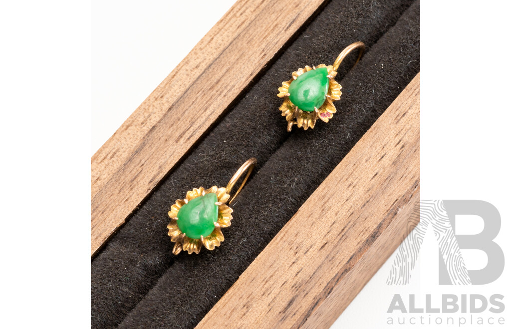 14ct Vintage Jade Drop Earrings, 15mm, 1.67 Grams