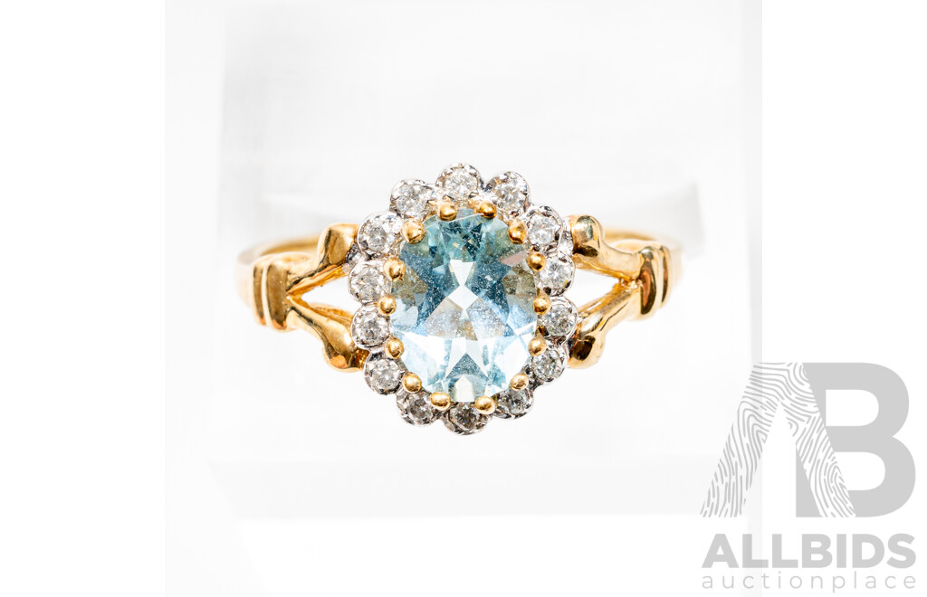 9ct Aquamarine & Diamond Cluster Ring, TDW 0.20ct, Size P, 2.72 Grams