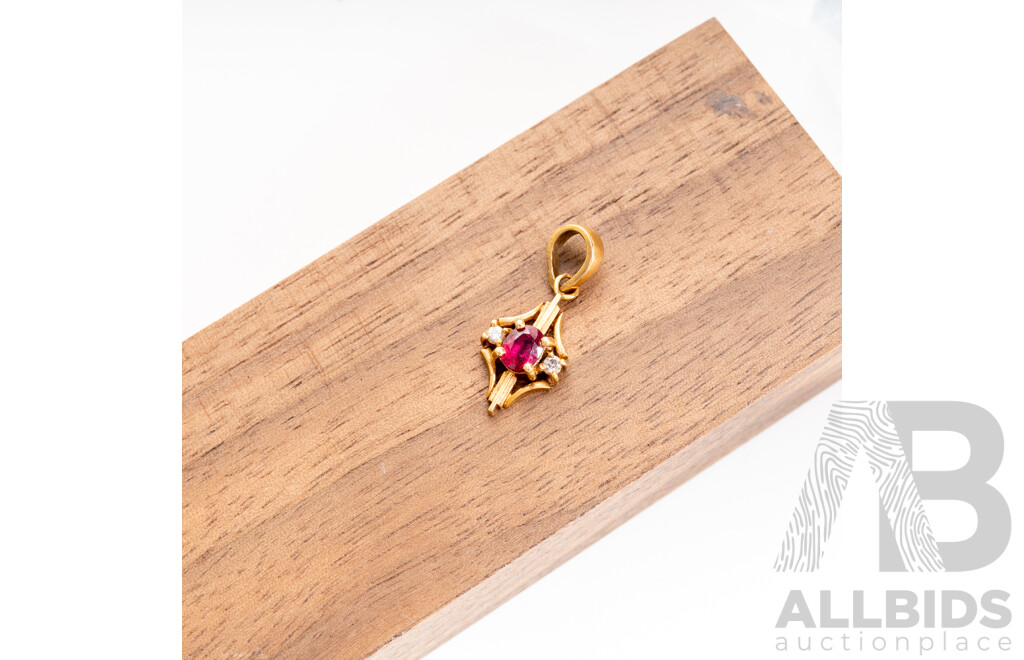 18ct Gold Ruby & Diamond Pendant, 18mm Long, 1.04 Grams