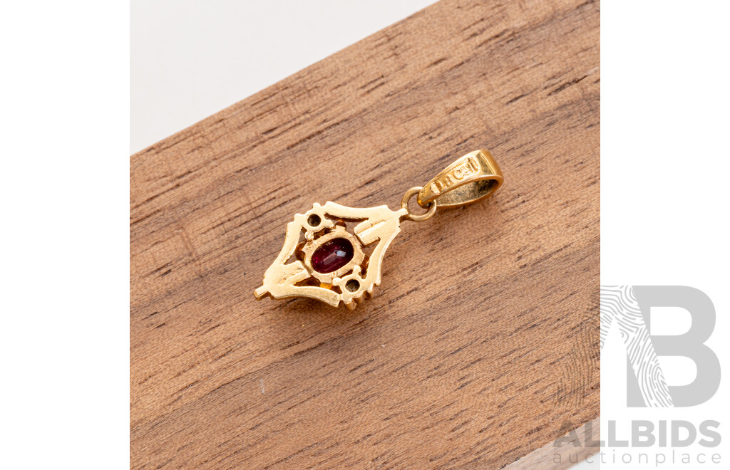 18ct Gold Ruby & Diamond Pendant, 18mm Long, 1.04 Grams