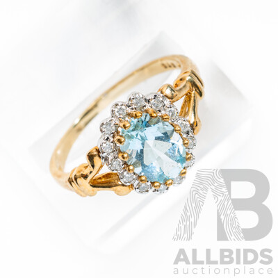 9ct Aquamarine & Diamond Cluster Ring, TDW 0.20ct, Size P, 2.72 Grams