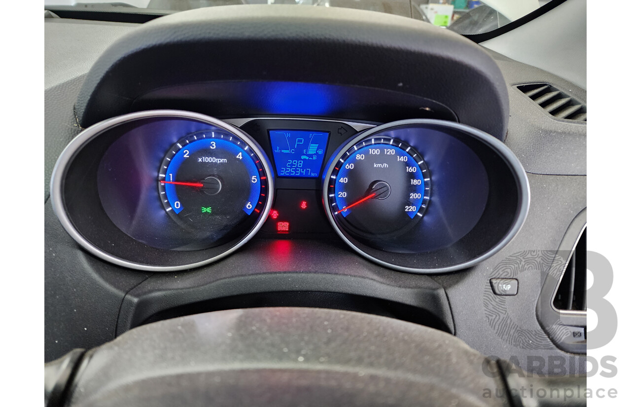 3/2012 Hyundai Ix35 Highlander (awd) LM MY11 4d Wagon White 2.0L