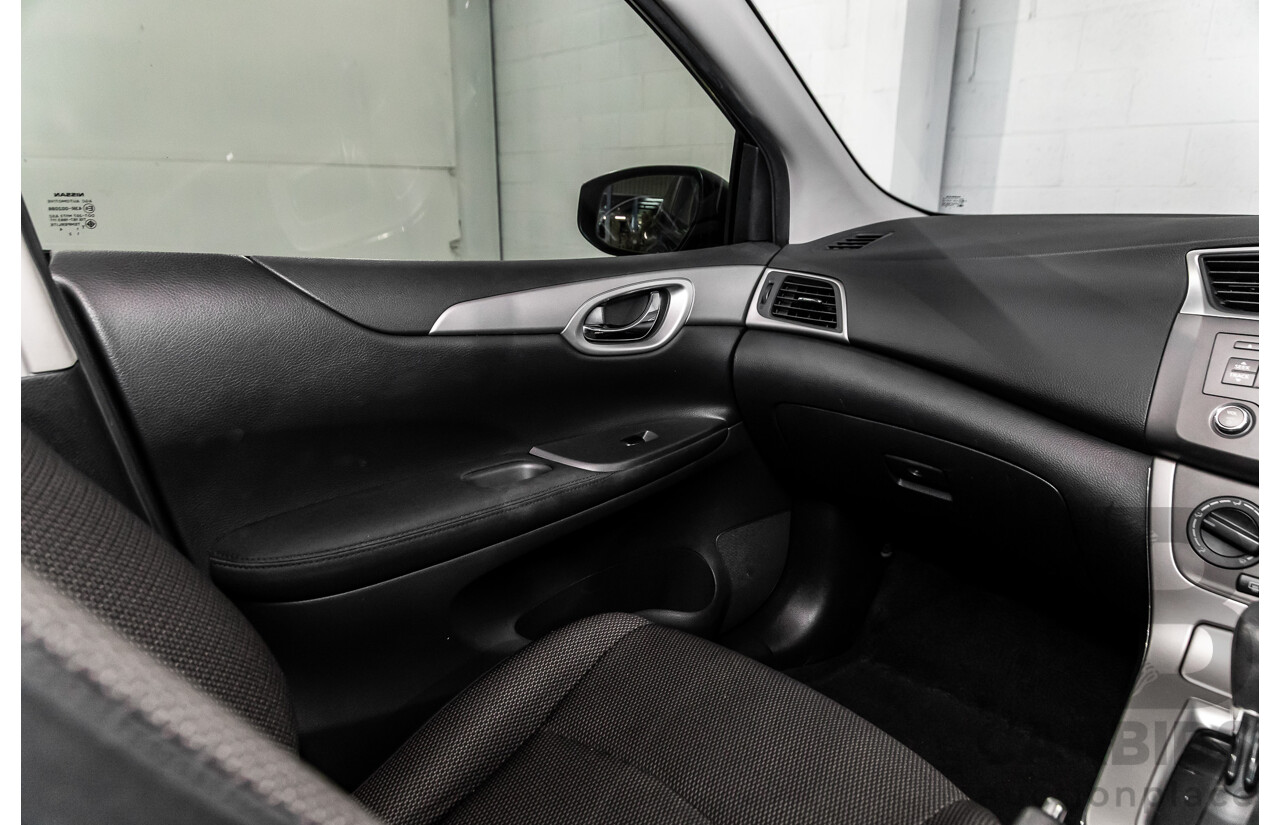 10/2015 Nissan Pulsar ST C12 Series 2 5d Hatchback Deep Sapphire Metallic 1.8L