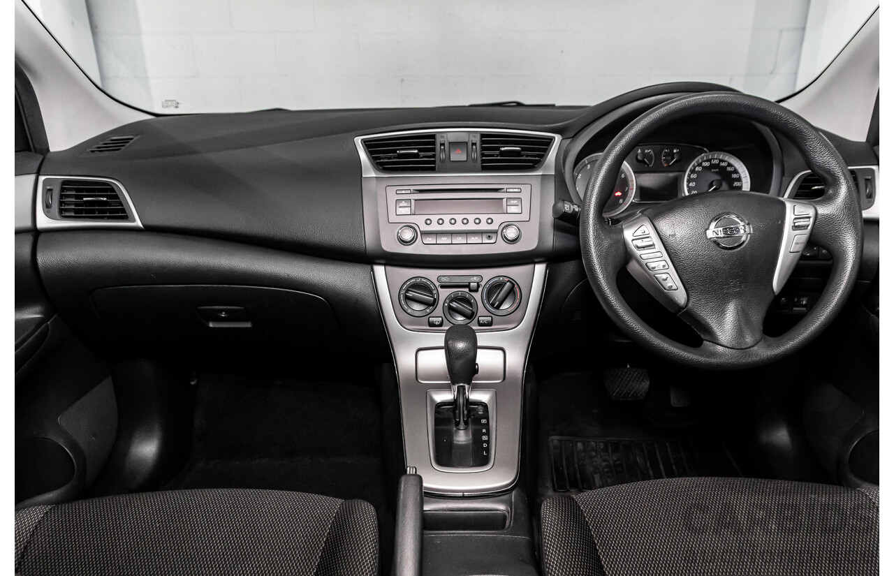 10/2015 Nissan Pulsar ST C12 Series 2 5d Hatchback Deep Sapphire Metallic 1.8L