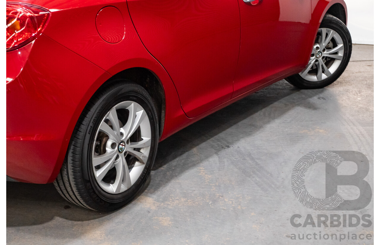 2/2015 Alfa Romeo Giulietta Progression Hatchback Alfa Red Turbo 1.4L