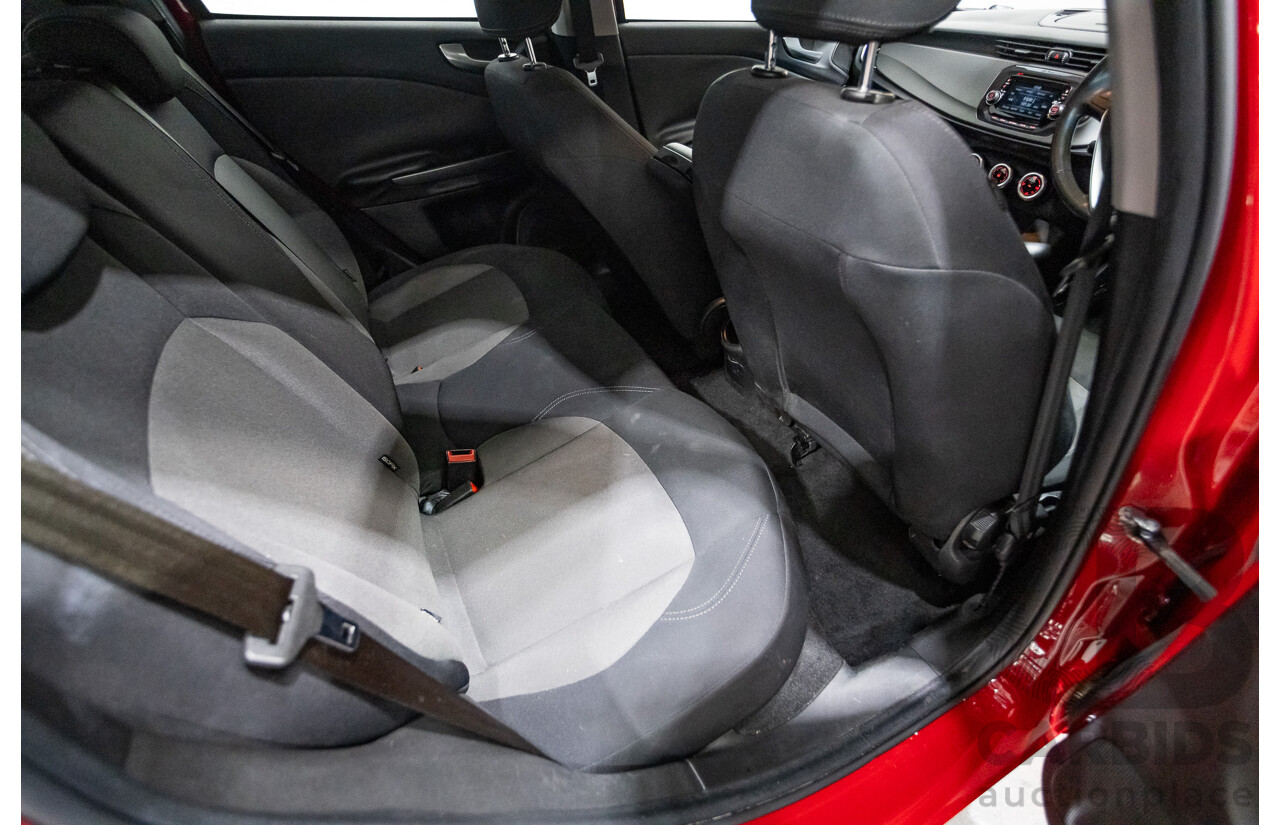 2/2015 Alfa Romeo Giulietta Progression Hatchback Alfa Red Turbo 1.4L