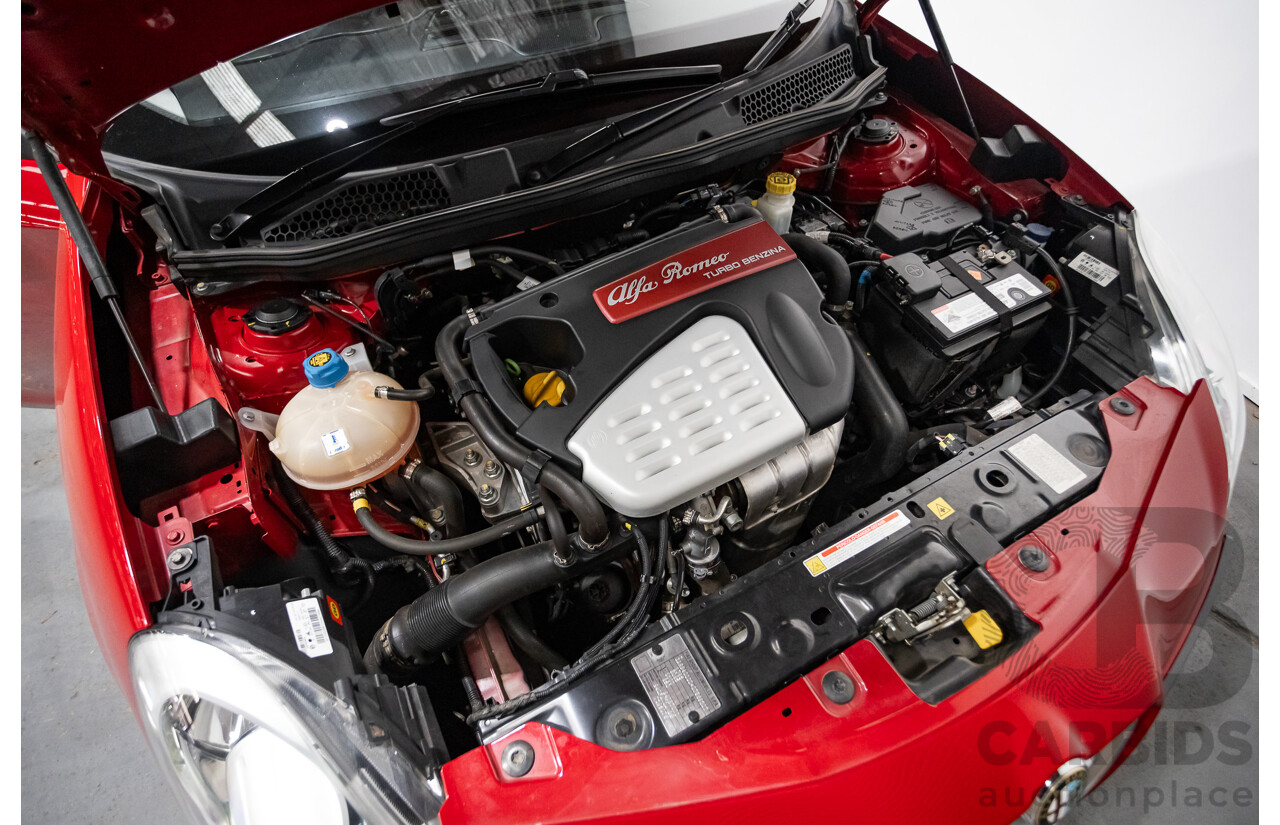 2/2015 Alfa Romeo Giulietta Progression Hatchback Alfa Red Turbo 1.4L