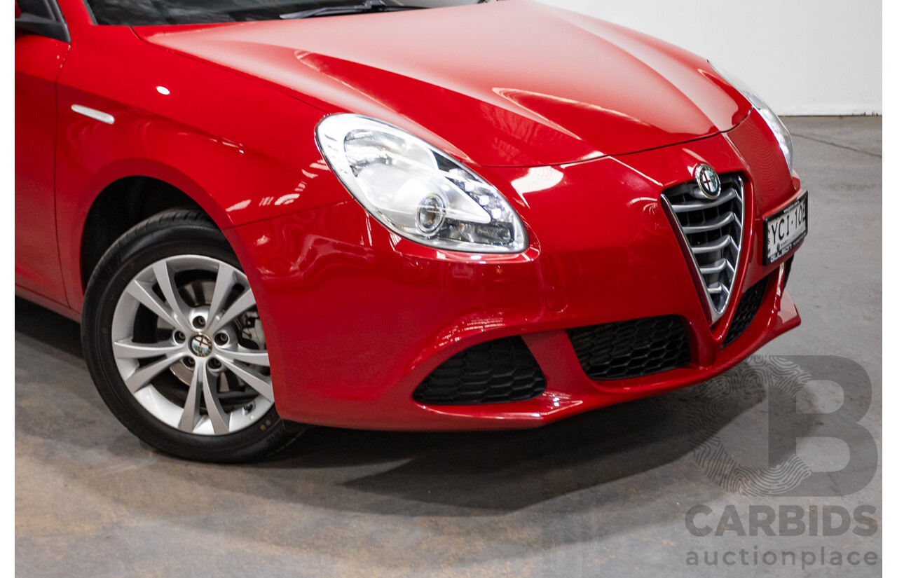 2/2015 Alfa Romeo Giulietta Progression Hatchback Alfa Red Turbo 1.4L