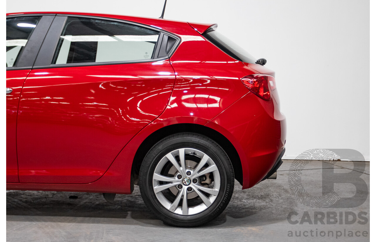 2/2015 Alfa Romeo Giulietta Progression Hatchback Alfa Red Turbo 1.4L