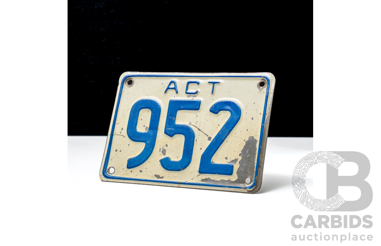 ACT 3 - Digit Motor Vehicle Number Plate - 952