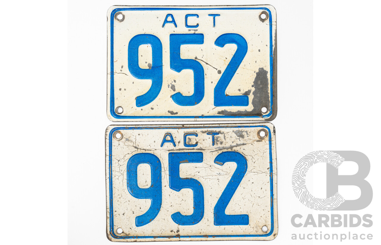 ACT 3 - Digit Motor Vehicle Number Plate - 952