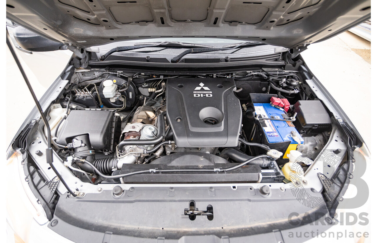 02/2016 Mitsubishi Triton GLX (4x4) MQ MY16 Upgrade Dual Cab Utility Silver Turbo Diesel 2.4L