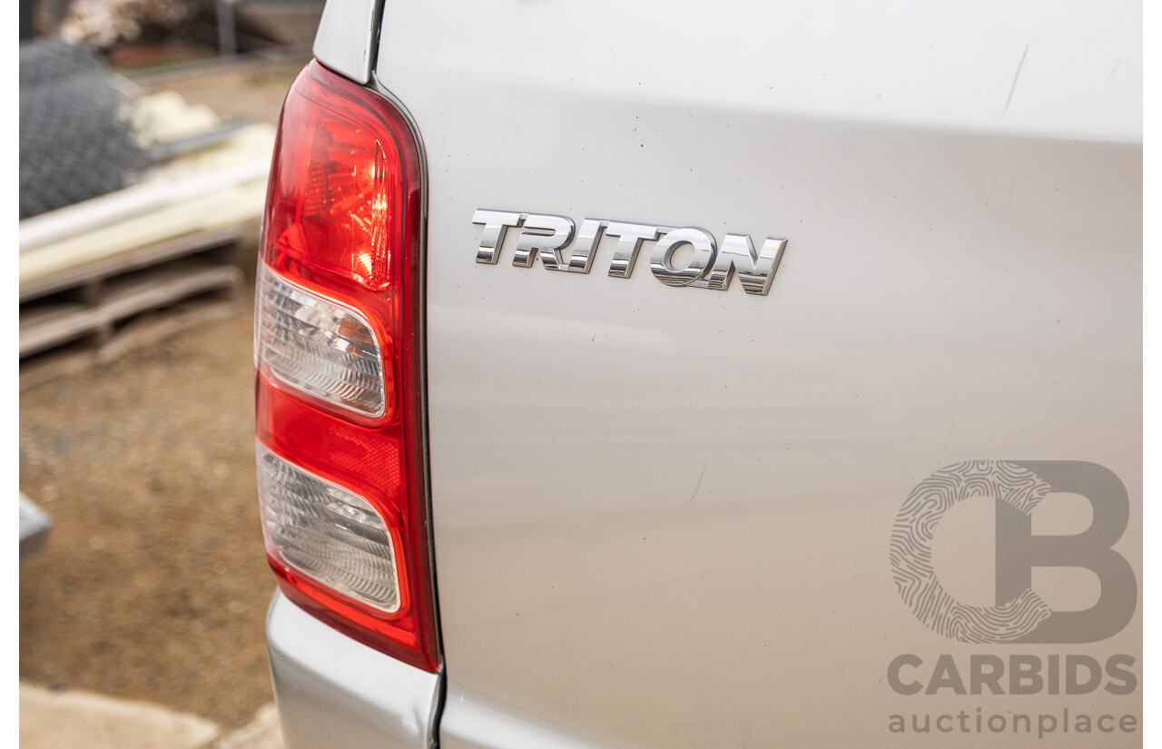 02/2016 Mitsubishi Triton GLX (4x4) MQ MY16 Upgrade Dual Cab Utility Silver Turbo Diesel 2.4L