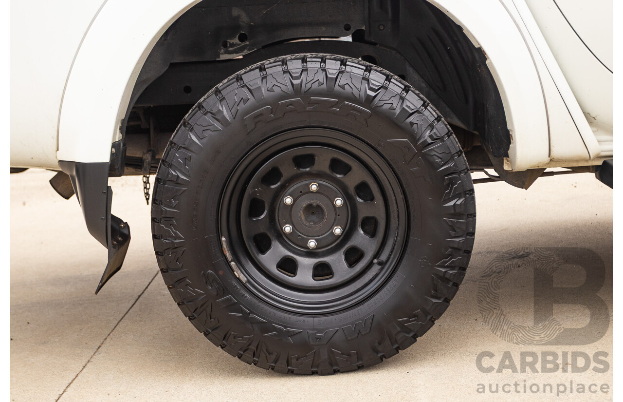 9/2014 Mitsubishi Triton GLX (4x4) MN MY14 UPDATE Double Cab Utility White Turbo Diesel 2.5L
