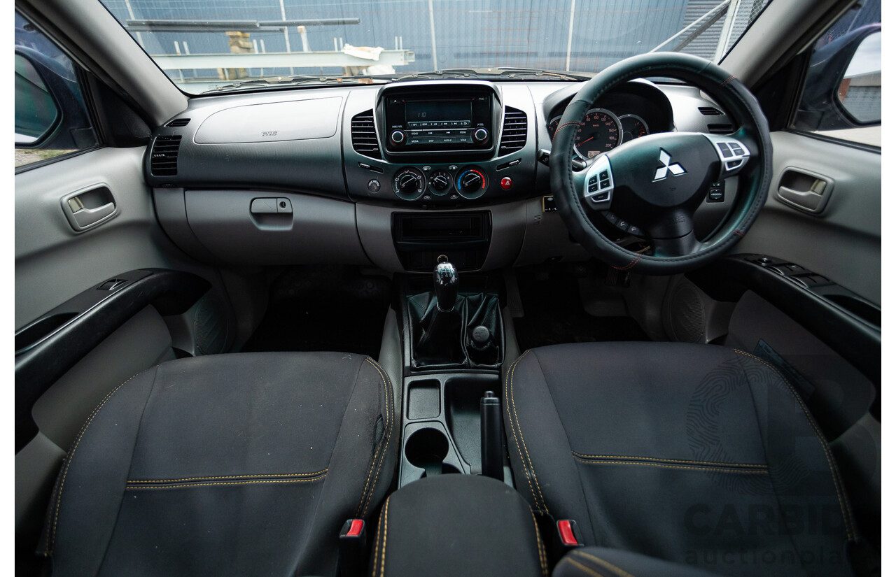9/2014 Mitsubishi Triton GLX (4x4) MN MY14 UPDATE Double Cab Utility White Turbo Diesel 2.5L