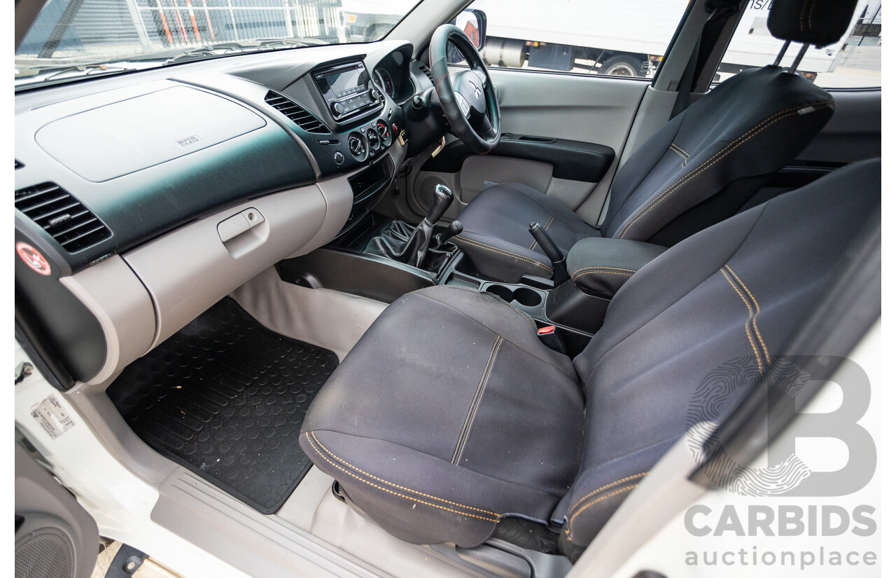 9/2014 Mitsubishi Triton GLX (4x4) MN MY14 UPDATE Double Cab Utility White Turbo Diesel 2.5L