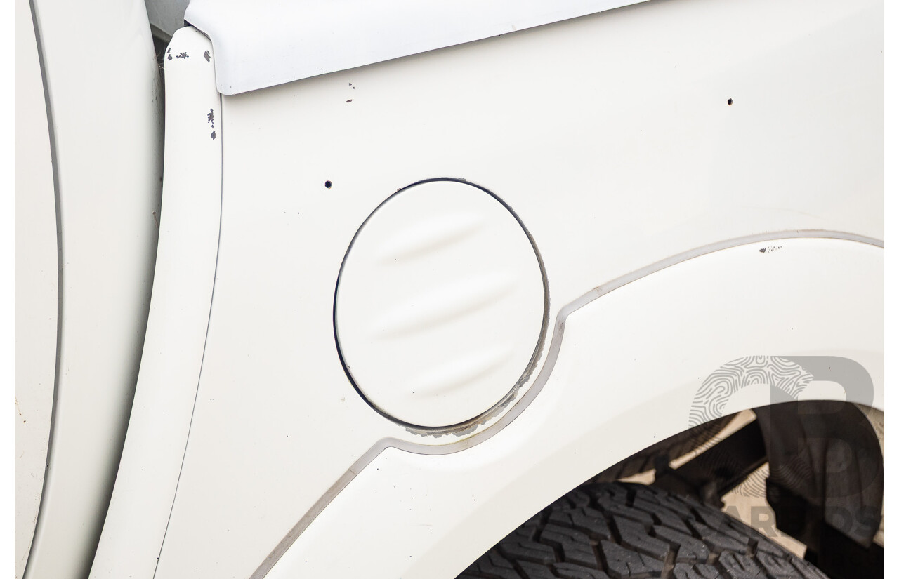 9/2014 Mitsubishi Triton GLX (4x4) MN MY14 UPDATE Double Cab Utility White Turbo Diesel 2.5L