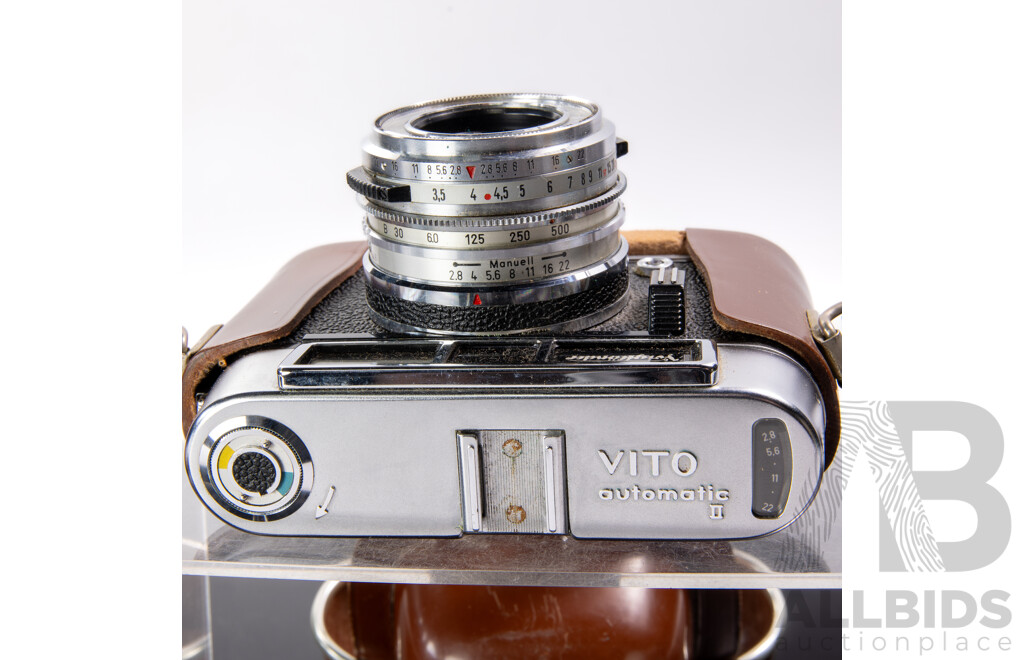 Vintage German Voightlander Vito Austomatic II Camera in Leather Case