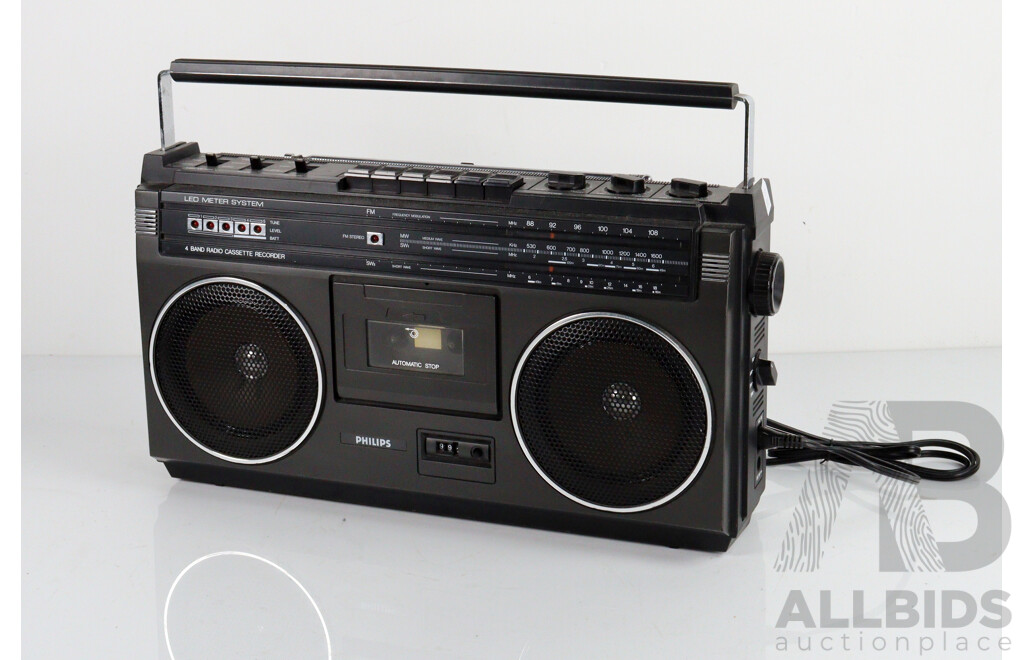 Retro Portable Philips 4 Band Radio Cassette Recorder