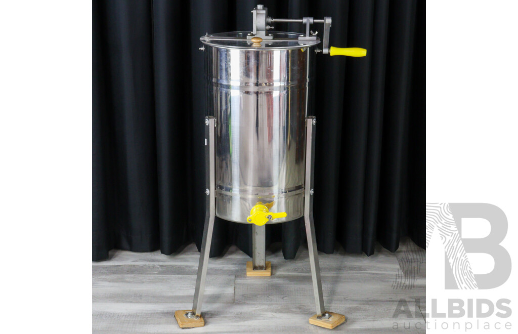 Modern Stainless Steel Three Frame Honey Extractor