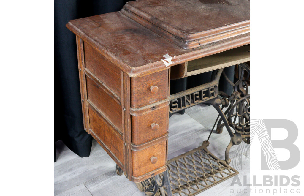 Singer Treadle Base Sewing Machine in Oak Case