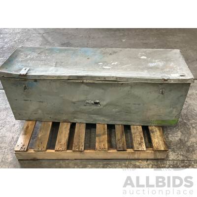 Assorted Ropes with Metal Box