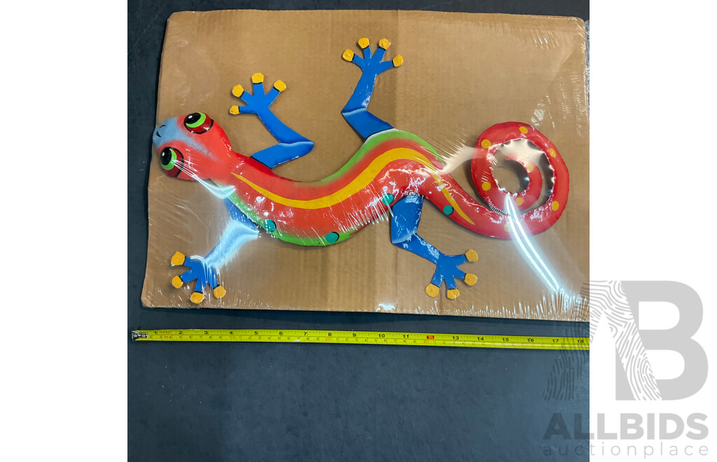 Metal Decorative Indoor Outdoor Hanging Wall Art - Gecko Lizard /Butterfly/ Dragonfly - Lot of 41