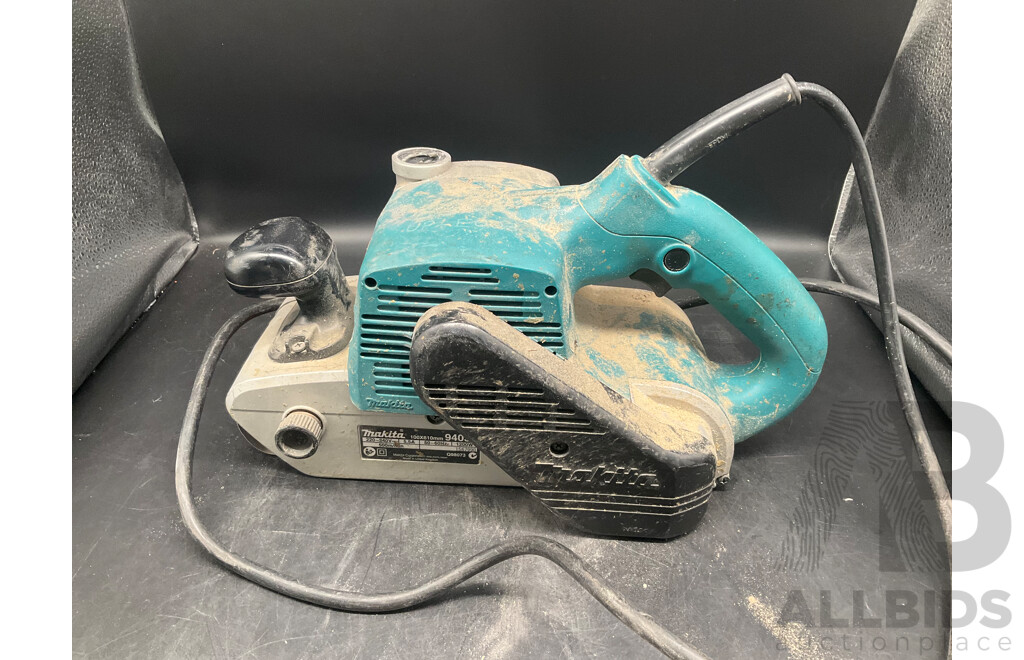 MAKITA (9403) 1200W 100mm Belt Sander