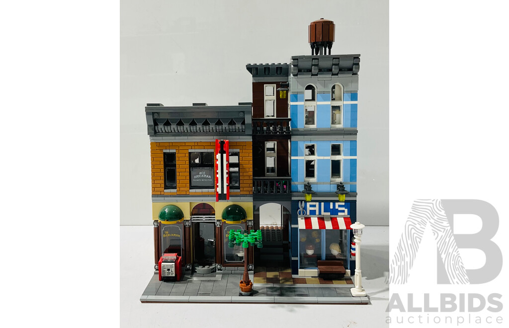 Mostly Complete Lego Set No. 10246 Detectives Office