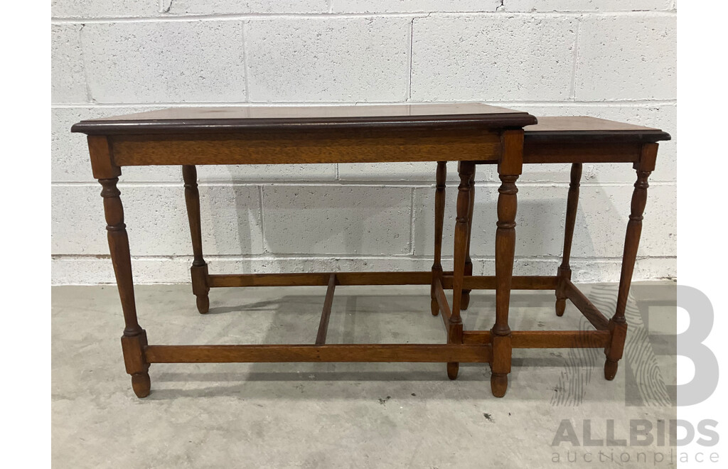 Mahogany Wood Flute Leg Nest Table - Set of 2