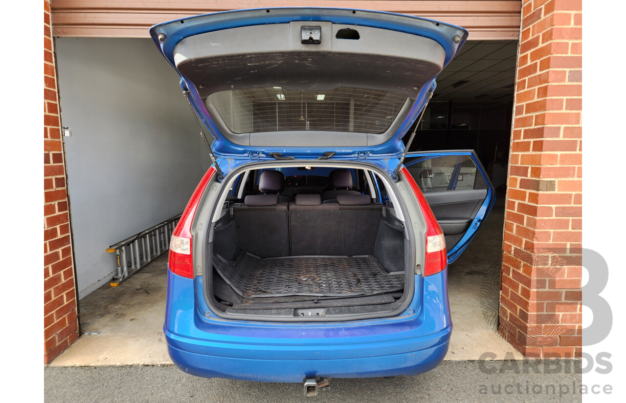 6/2010 Hyundai i30 cw SX 1.6 CRDi FD MY10 4d Wagon Blue 1.6L