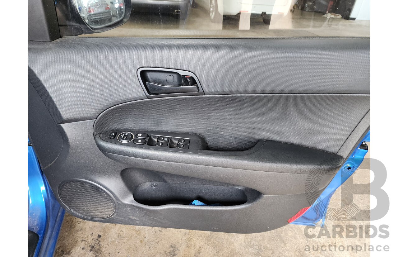 6/2010 Hyundai i30 cw SX 1.6 CRDi FD MY10 4d Wagon Blue 1.6L