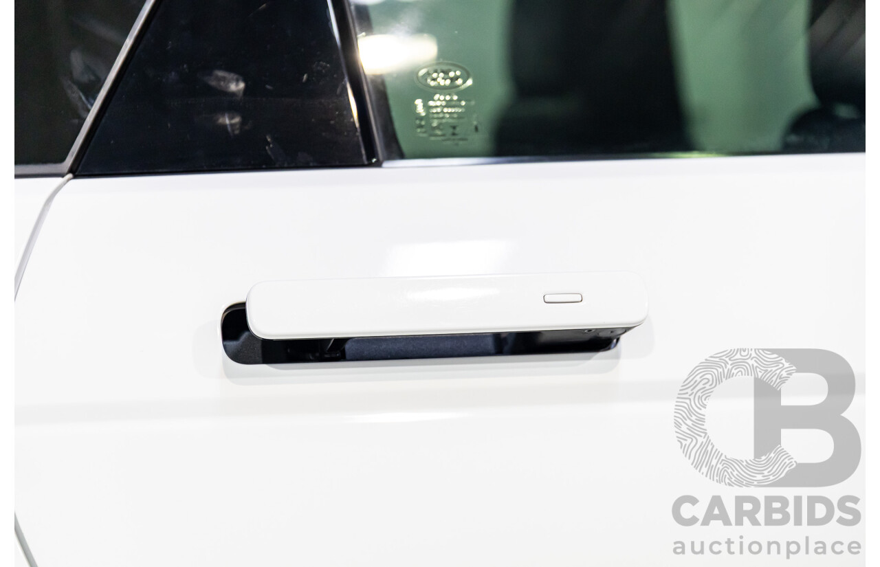 01/2020 Range Rover Evoque D180 S (AWD) L551 132kW MY20.5 4d Wagon Fuji White/Santorini Black Roof Turbo Diesel 2.0L
